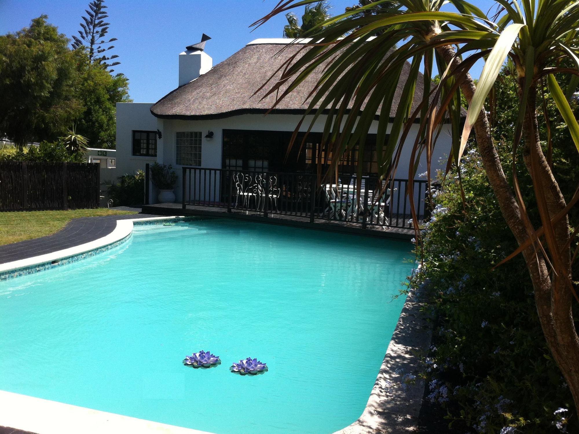 Birkenhead Manor Hotell Bloubergstrand Eksteriør bilde